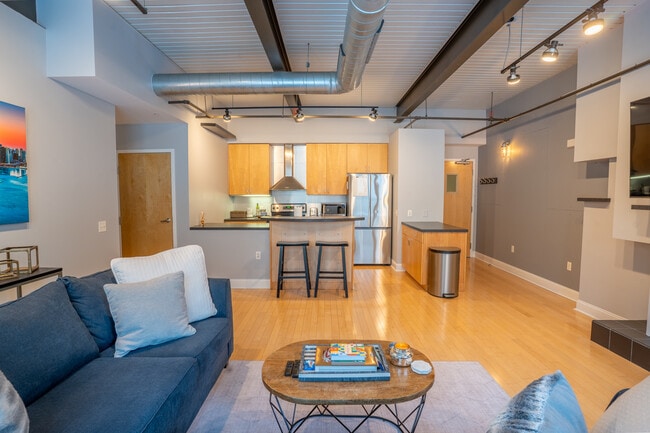 Photo - 75 Maple St Unidad 102