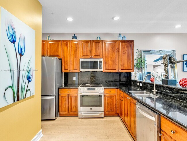 Photo - 2249 NE 9th Ave