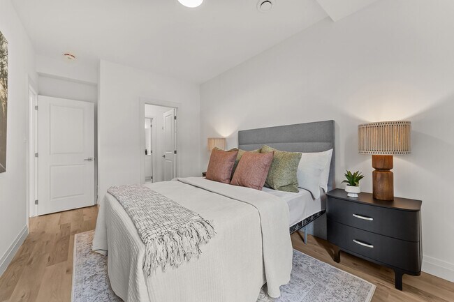 Photo - NorthWoods Village - 955 Catalpa Sq