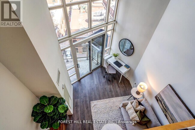 Photo - 255 Richmond St E Unit 816