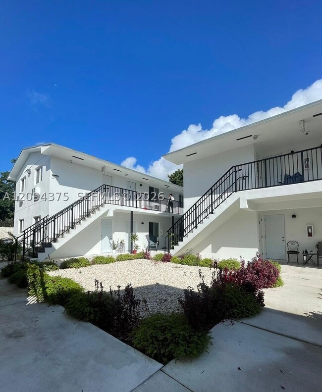 749 NW 60th St Unit 3