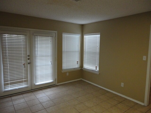 Photo - 1000 Silverstone Ln