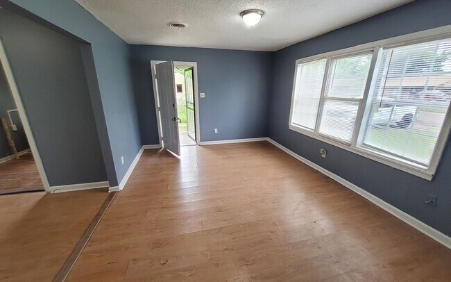 Photo - Welcome to your new home in West Memphis, AR!
