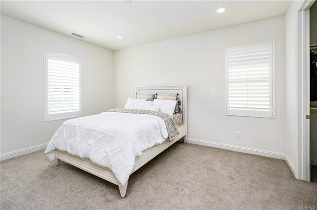Photo - 1081 Summit Oak Dr House