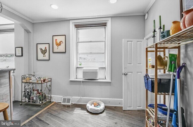 Photo - 2567 Kern St