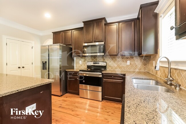 Photo - 4325 Constellation Blvd