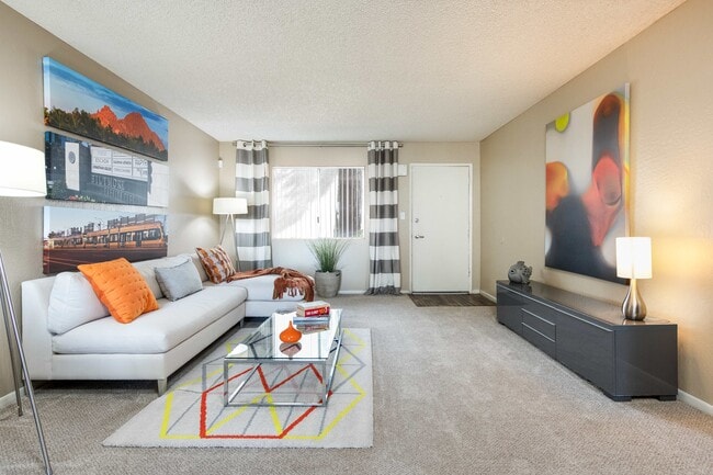 Photo - Camelback Cove Apartments