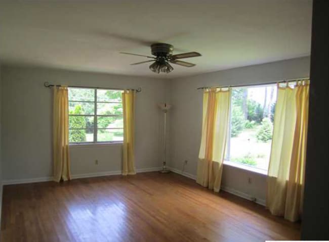 Building Photo - 2894 Hwy 72 E