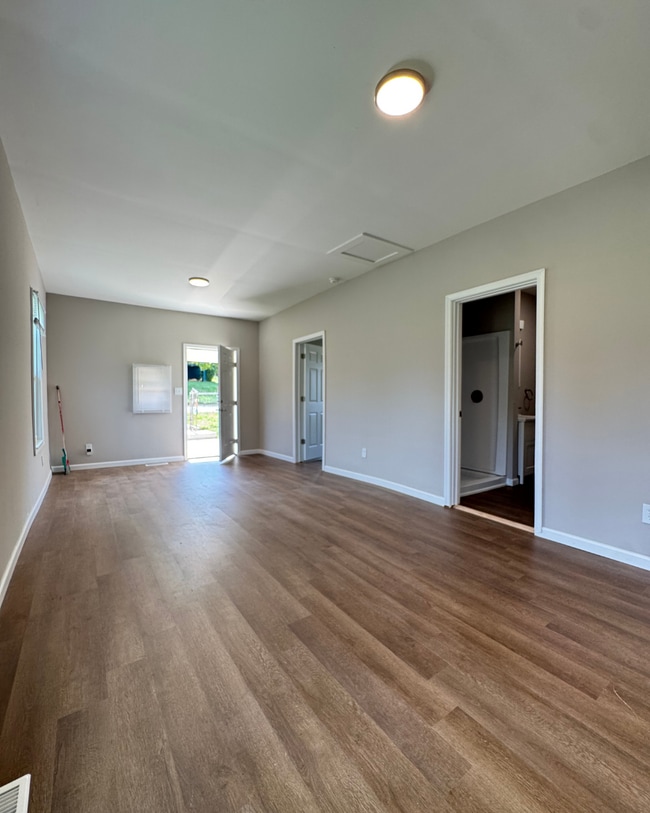 Photo - 2205 Easley Ave
