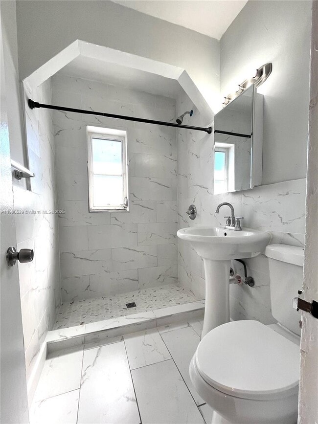 Photo - 3490 SW 9th St Unidad 11B