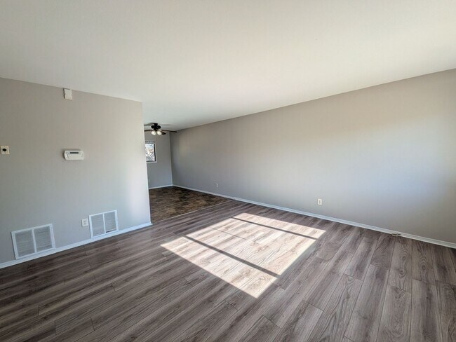 Photo - 603 W Routt Ave Unit A