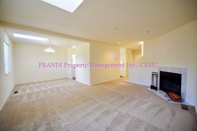 Photo - 9 Bayview St