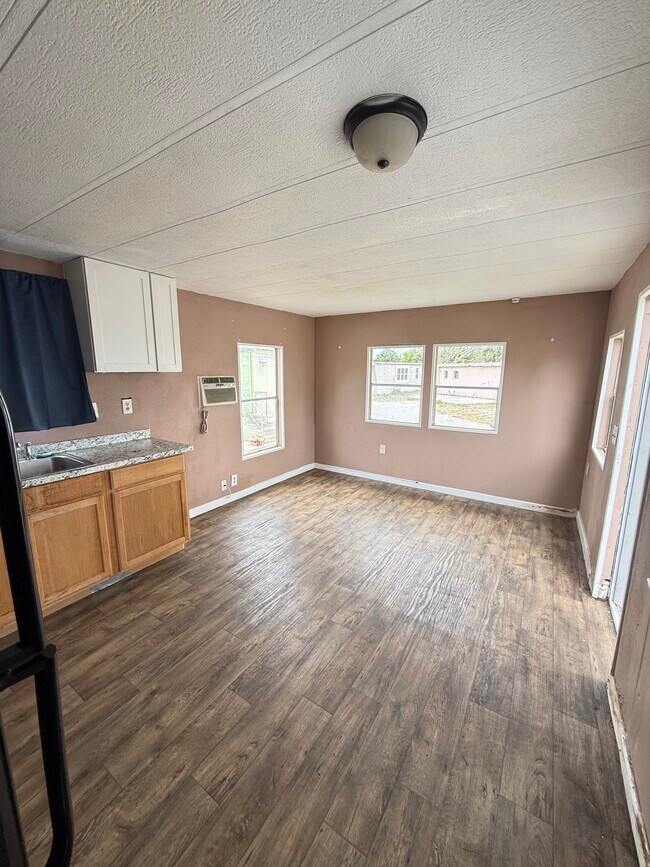 Photo - 920 Boardwalk Ln