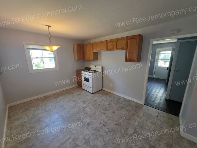 Photo - 7736 Beech Ave
