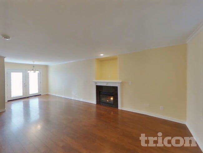 Photo - 14628 81st Ave E