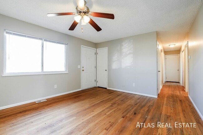 Photo - 730 S Oakland St