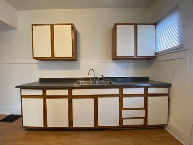 Photo - 1723-1725 N LIMESTONE Apartment Unit 1725