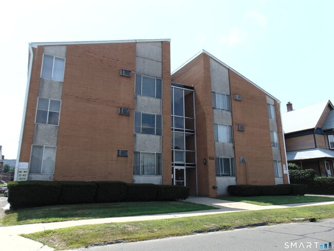 Photo - 87 Meadow St