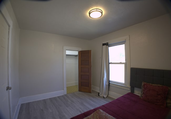 Photo - 944 Walnut St