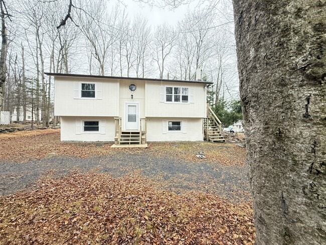 Photo - 8066 Red Squirrel Dr