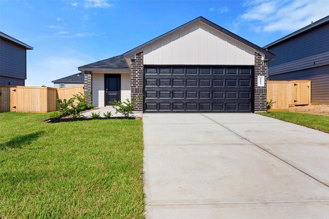 Photo - 40839 Hawthorne Glades St House