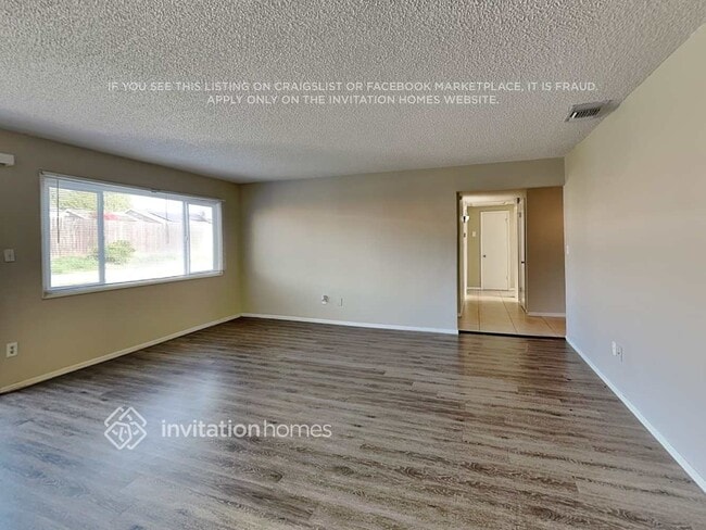 Photo - 10126 Stafford St