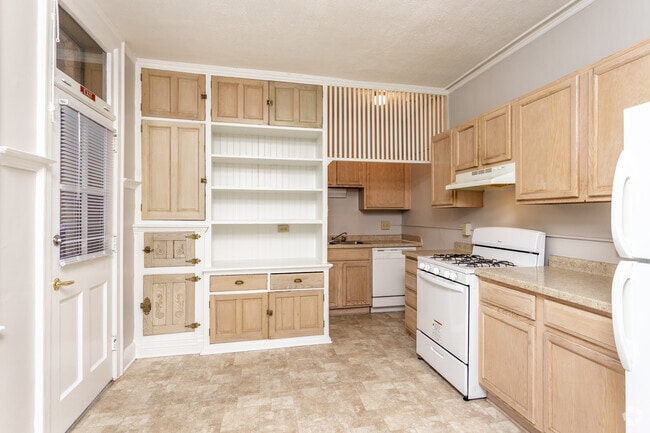 1BR, 1BA - 725 SF