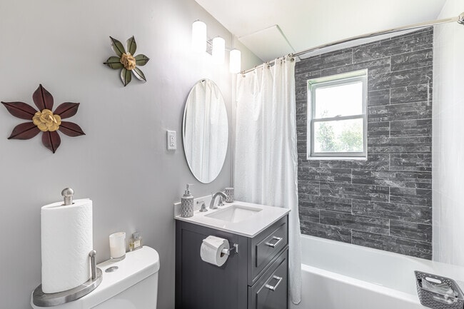 2BR, 1BA - Bathroom