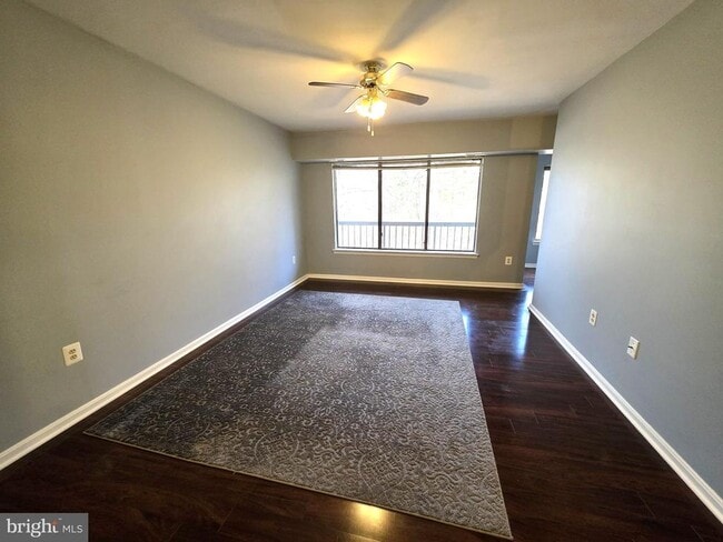 Building Photo - 9553 Battery Heights Blvd Unit 303