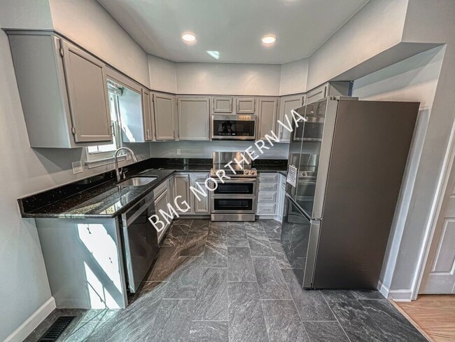 Photo - 954 S Rolfe St