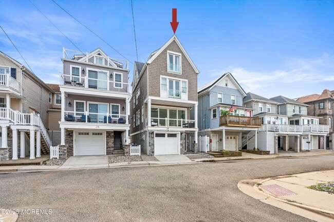 Building Photo - 28 Beach St