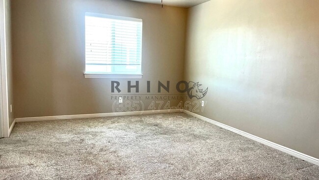 Photo - 1385 Bridal Veil Dr