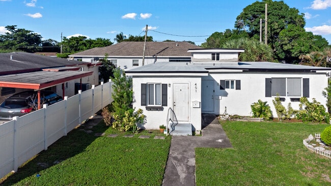 Building Photo - 401 NW 16th Ave Unit Apt N