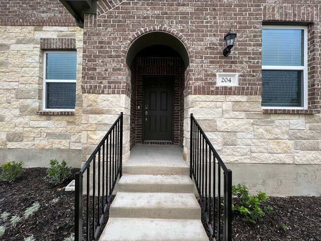 Photo - 204 Doodle Ln