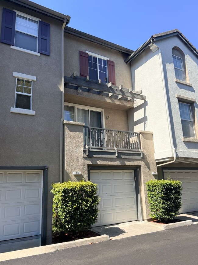 Photo - 2 bed 2.5 bath Condo in Camden Park