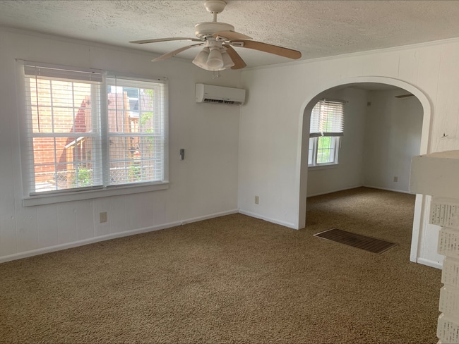 Building Photo - 940 39th St Rental
