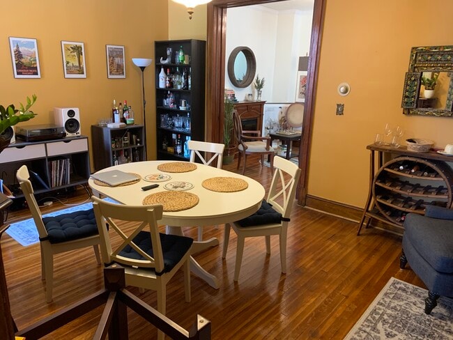 Comedor 1 - 67 W St NW