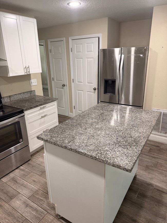 Photo - 6760 Pot O Gold Ln