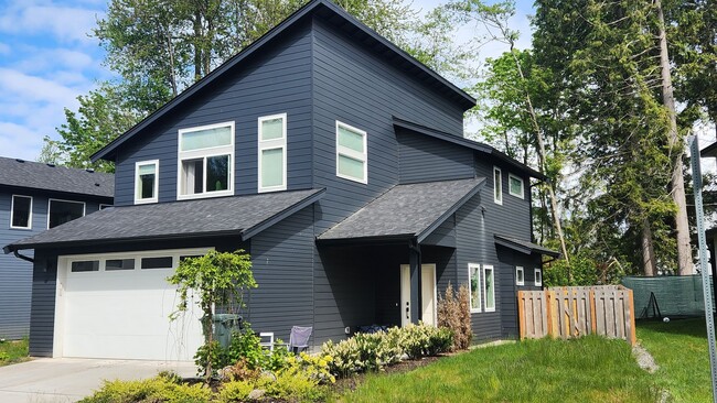Newer 3 Bed 2 Bath House in Blaine--Close ... - Newer 3 Bed 2 Bath House in Blaine--Close ...