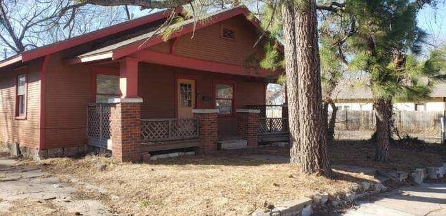 Photo - 814 S St Louis Ave