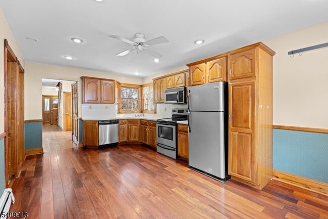 Photo - 147 Millbrook Ave