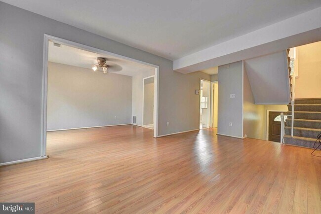 7794 Euclid Way