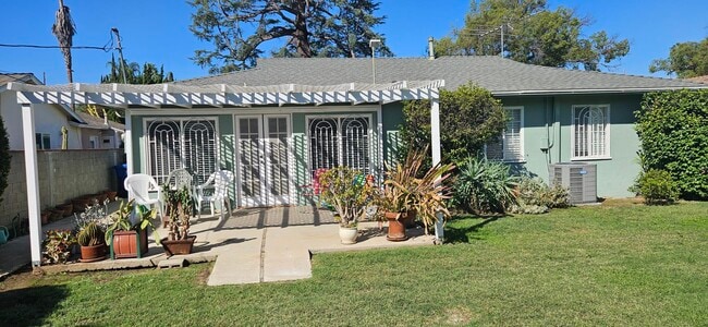 Photo - 6916 Murietta Ave