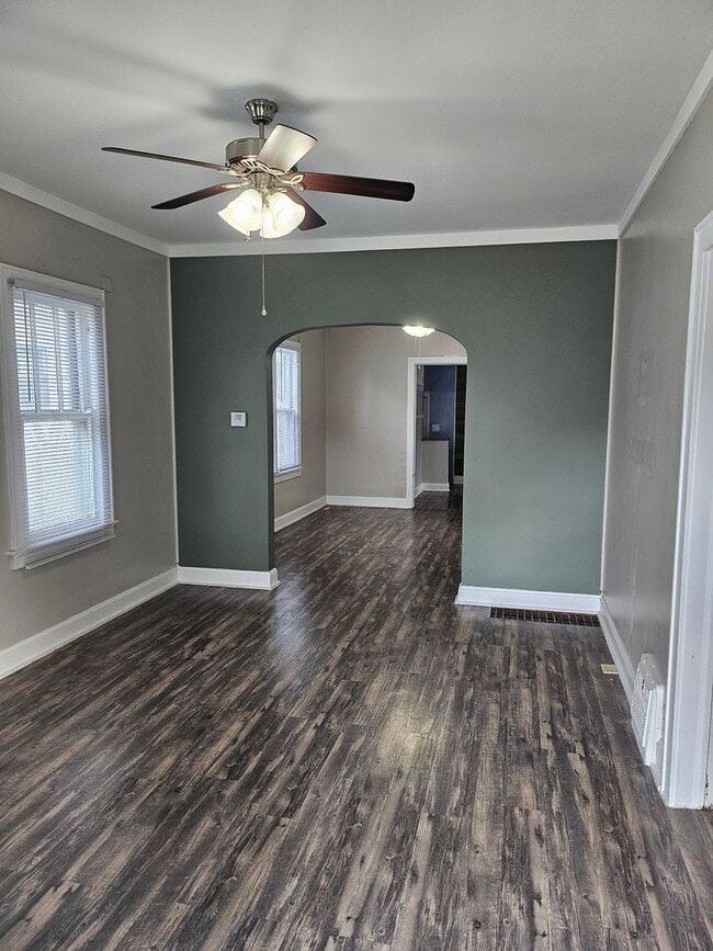 Photo - 2 bed one bath house with fenced in backyard