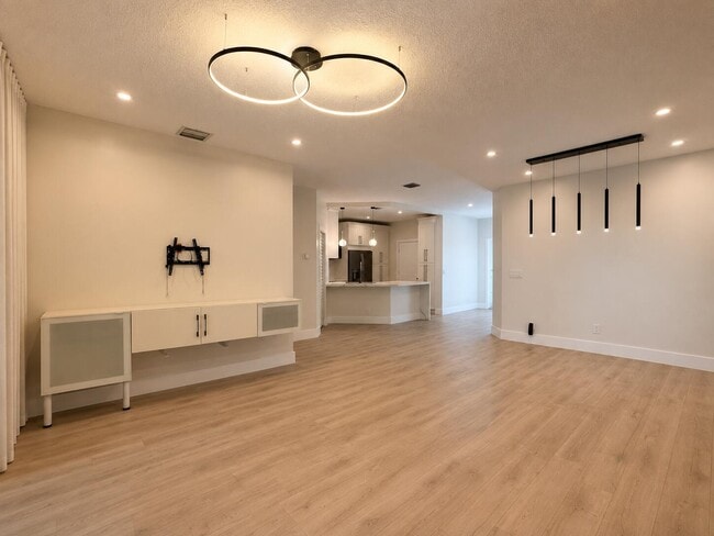 Photo - 1021 SW 42nd Terrace