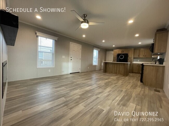 Photo - 701 Mill St