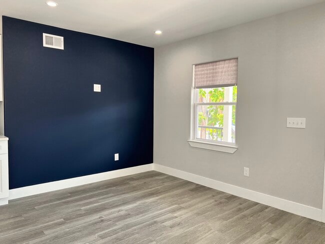 Photo - 75 Plum St Unit 1