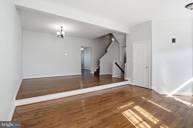 Photo - 915 Buttonwood Terrace NE