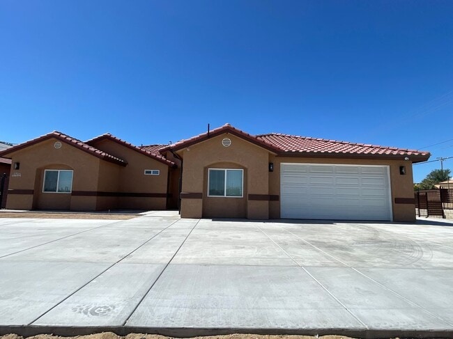 Building Photo - 17515 Live Oak St Unit 1