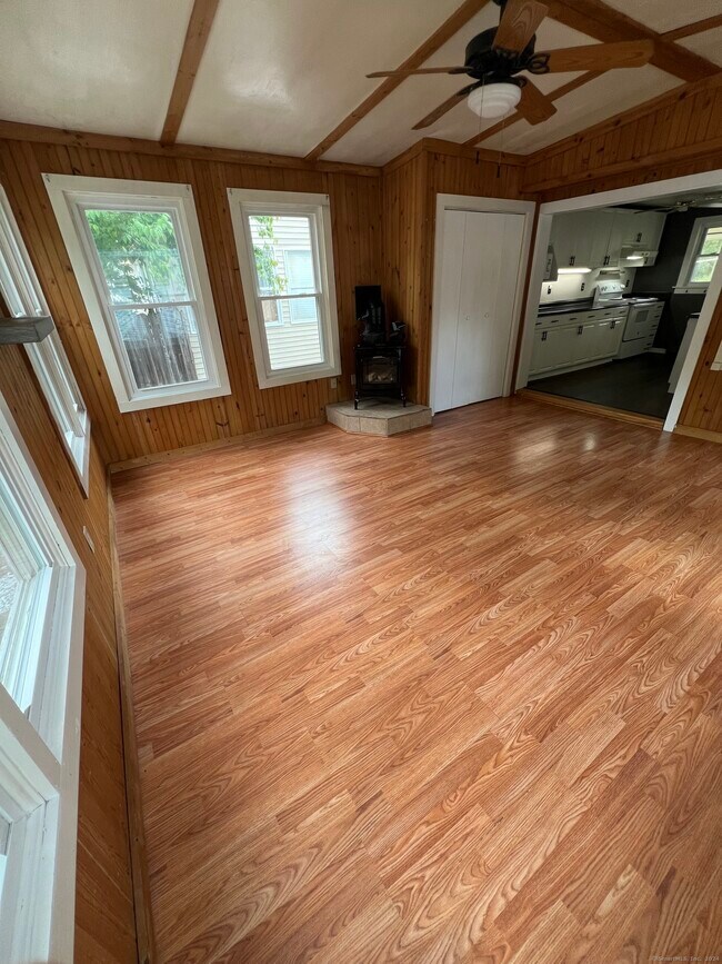 32 Cottage St House House Rental in New Hartford, CT